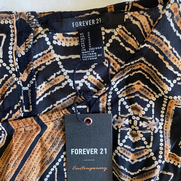 NWT Forever21 Romper - Picture 4 of 4